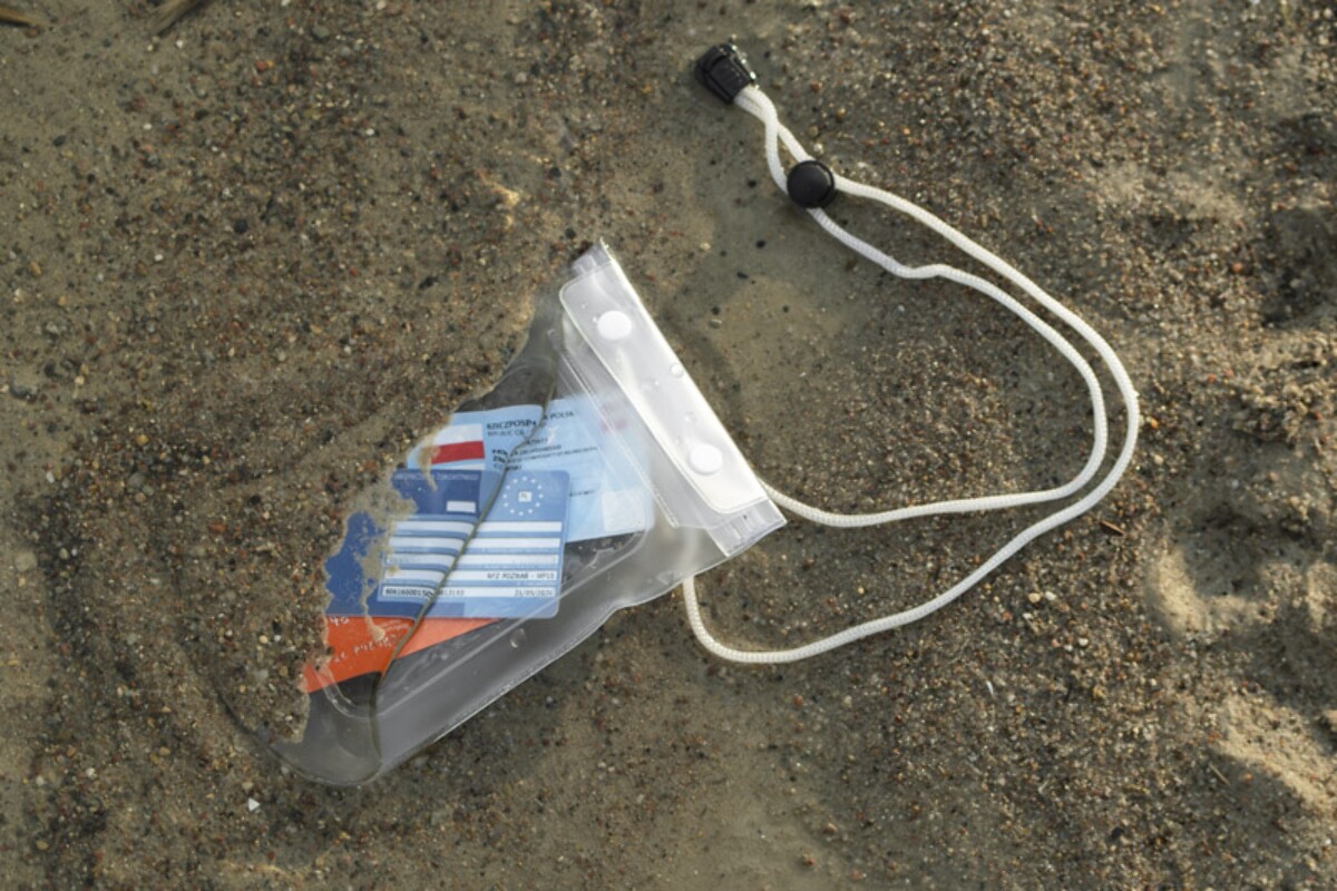 Etui wodoodporne FALLA 20511-19_n