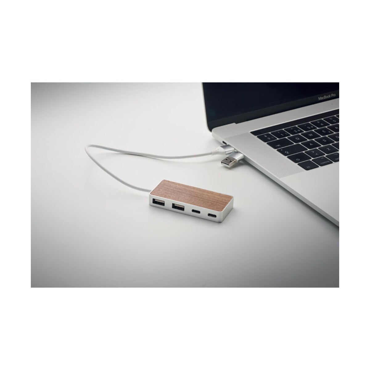 Hub USB 4 porty 27,5 cm UBAH mo2387-40-detail