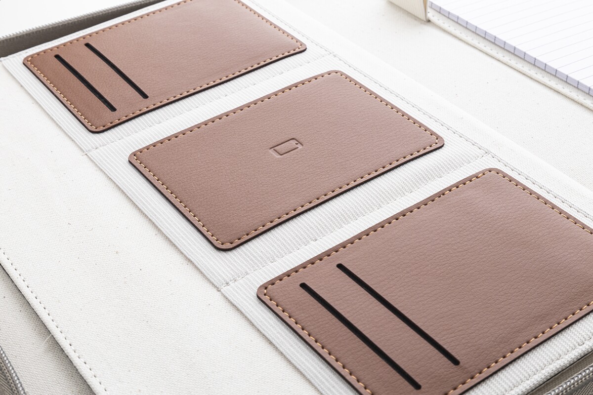 Carbasa Zip teczka na dokumenty z płótna pochodzącego z recyklingu AP808296-00__CU1