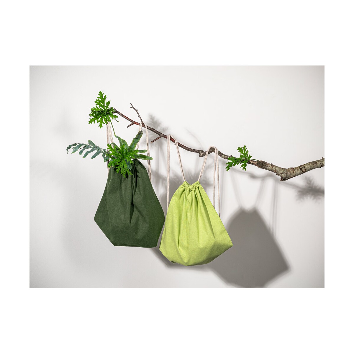 ISTANBUL. Plecak wykonany w recyklingowanej bawełny (70%), poliestru (30% rPET) (150 g/m²) 92083_amb