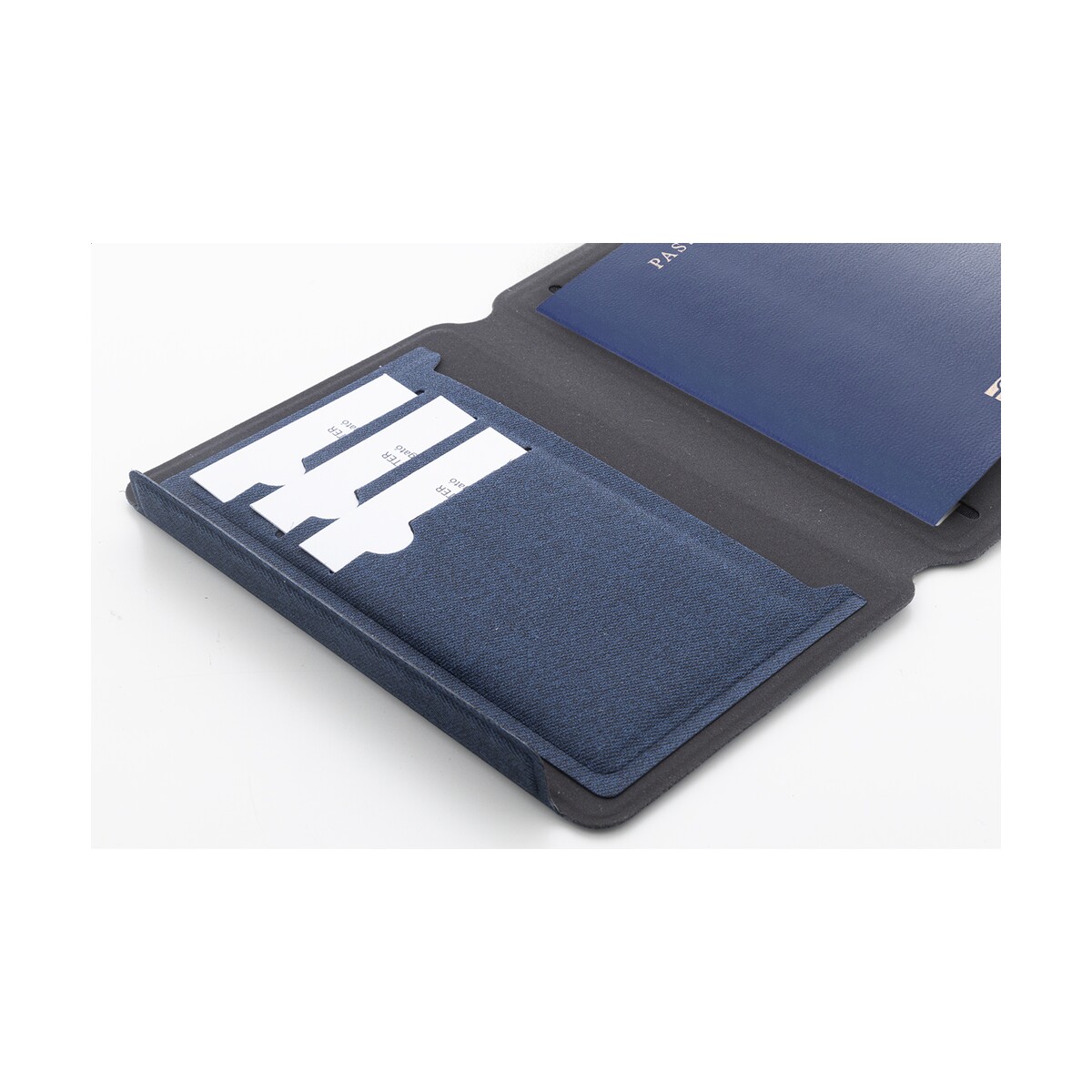 Passpu okładka na paszport RPU AP808220-06__FC1