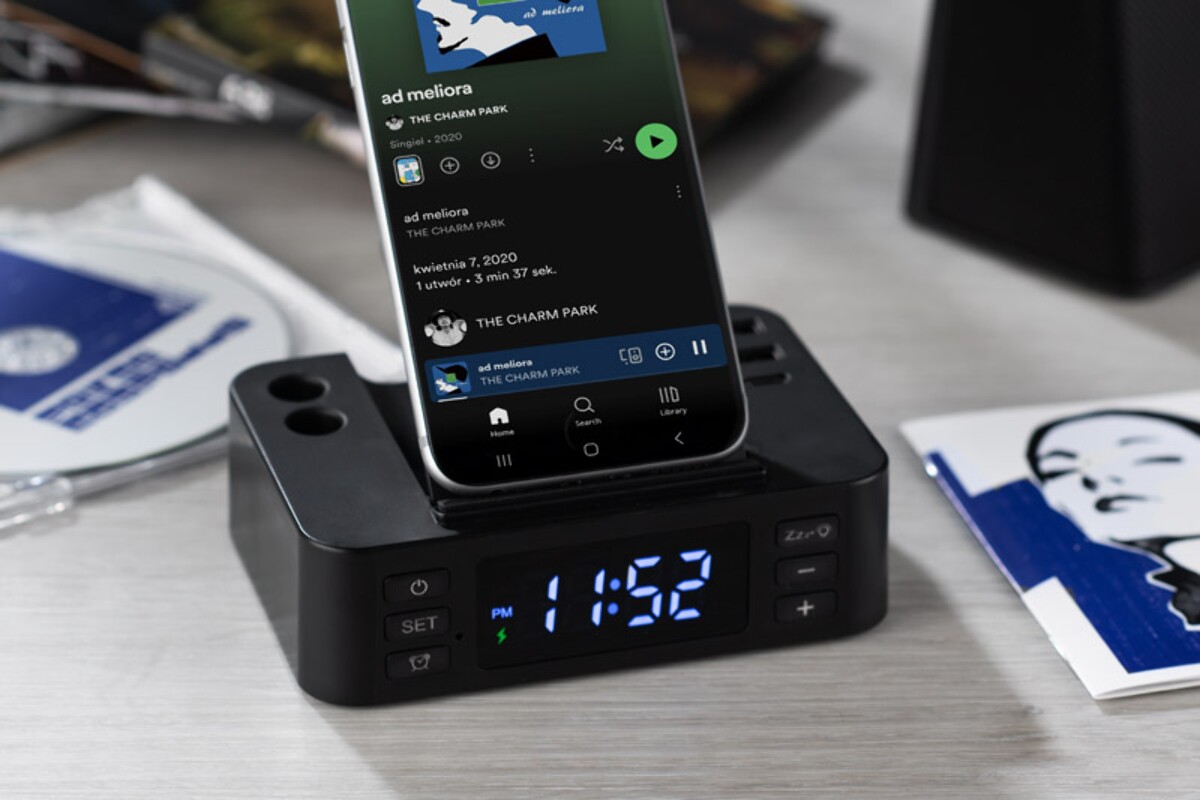 Budzik z ładowarką indukcyjną CLOCKI 09172-02_m
