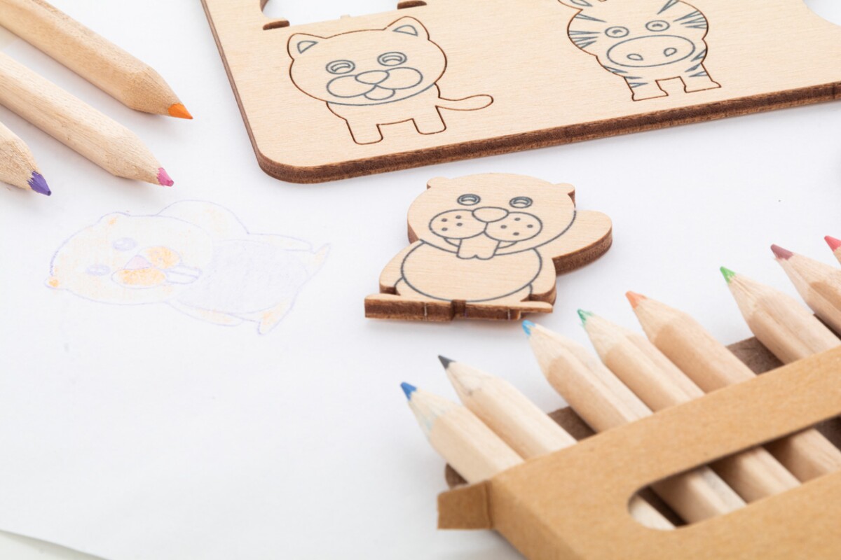 Matchmor gra polegająca na kolorowaniu i dopasowywaniu kształtów AP716804__DG1