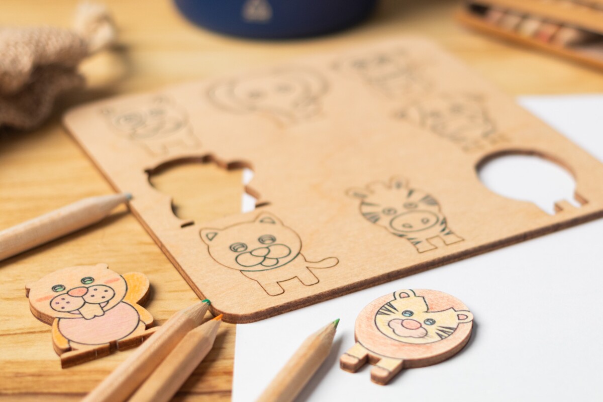 Matchmor gra polegająca na kolorowaniu i dopasowywaniu kształtów AP716804__DG3