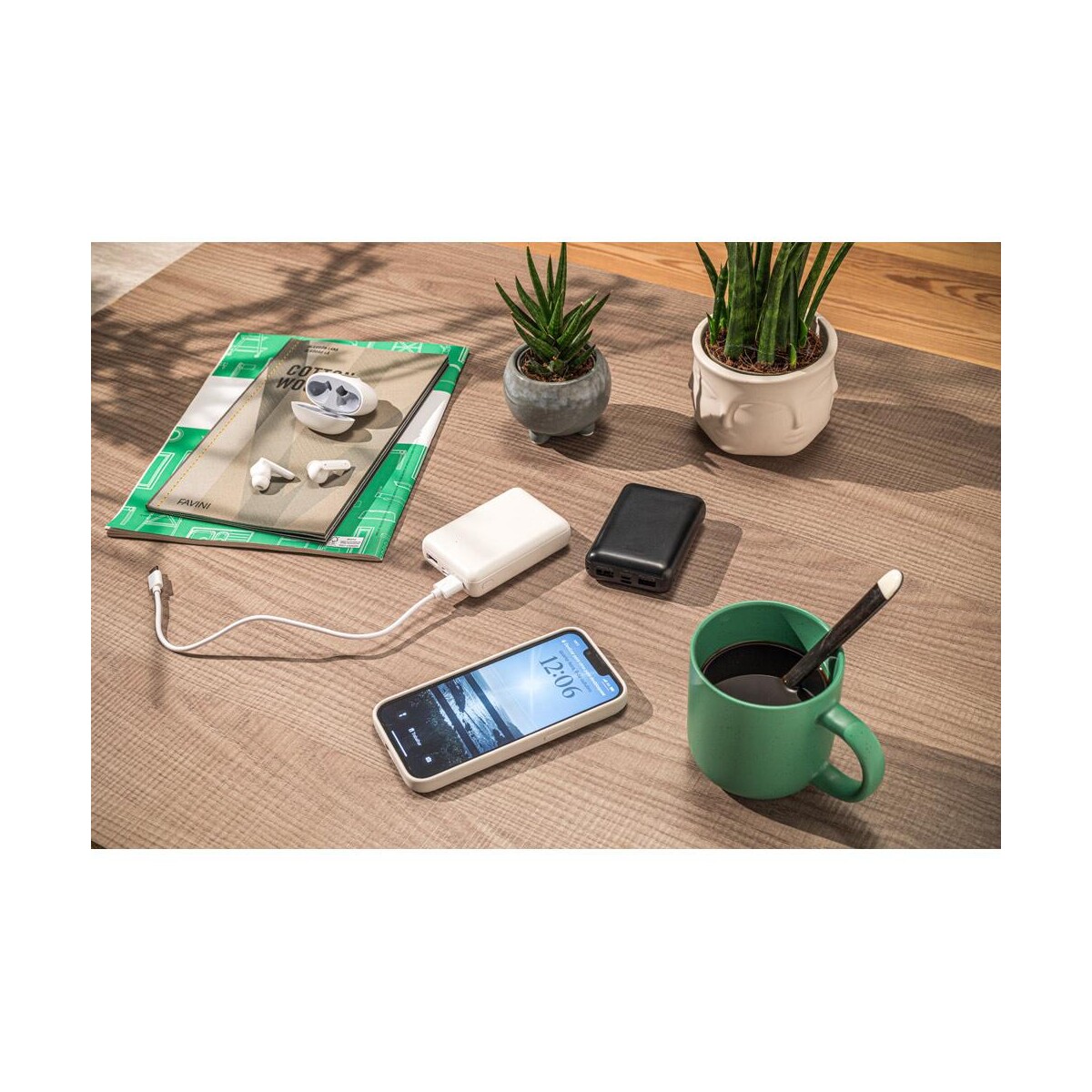 LEAKEY 10. Power bank 10'000 mAh wykonany w ABS pochodzącego z recyklingu (100% rABS) 97198_amb