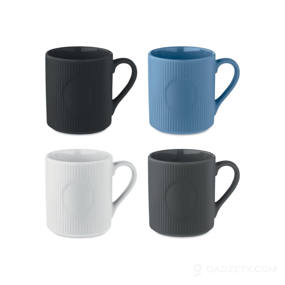 Kubek ceramiczny RIBMUG, prążkowany matowy
